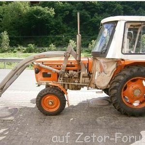 Zetor_4911_001.jpg